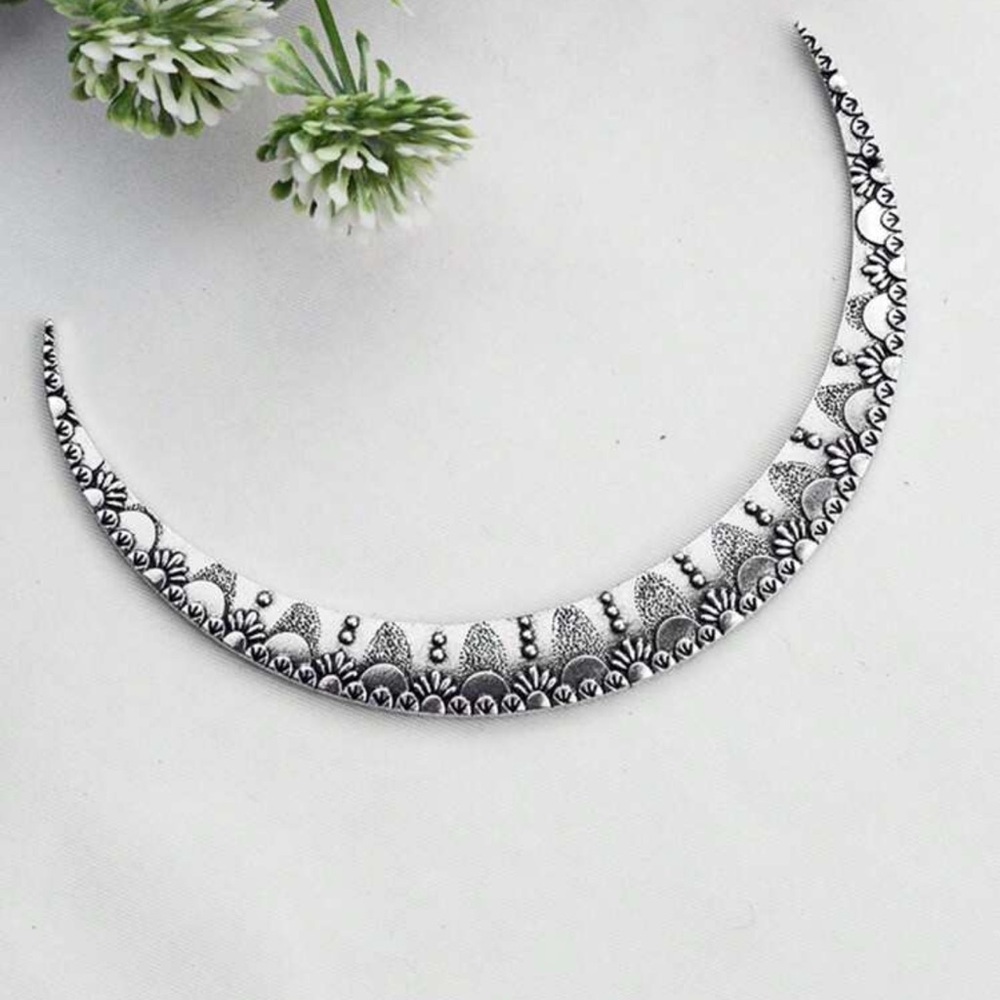 Bohemian Vintage Inspired Crescent Moon 🌙 Hair Accessory Engraved details